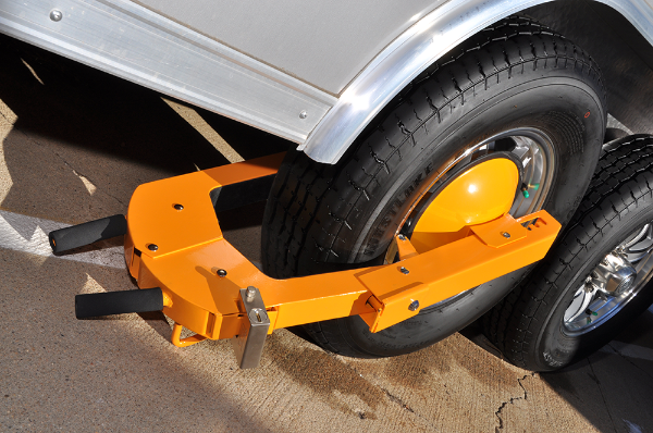 Adjustable Wheel Lock Fits most 10" to 18"Wheels, Inc Padlock Edmonton 5