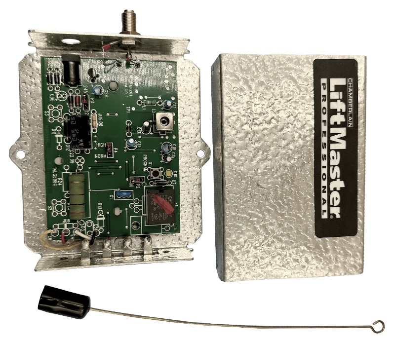 LiftMaster 390mhz co-axial 1 channel receiver for res/com garage door openers with external connections 3